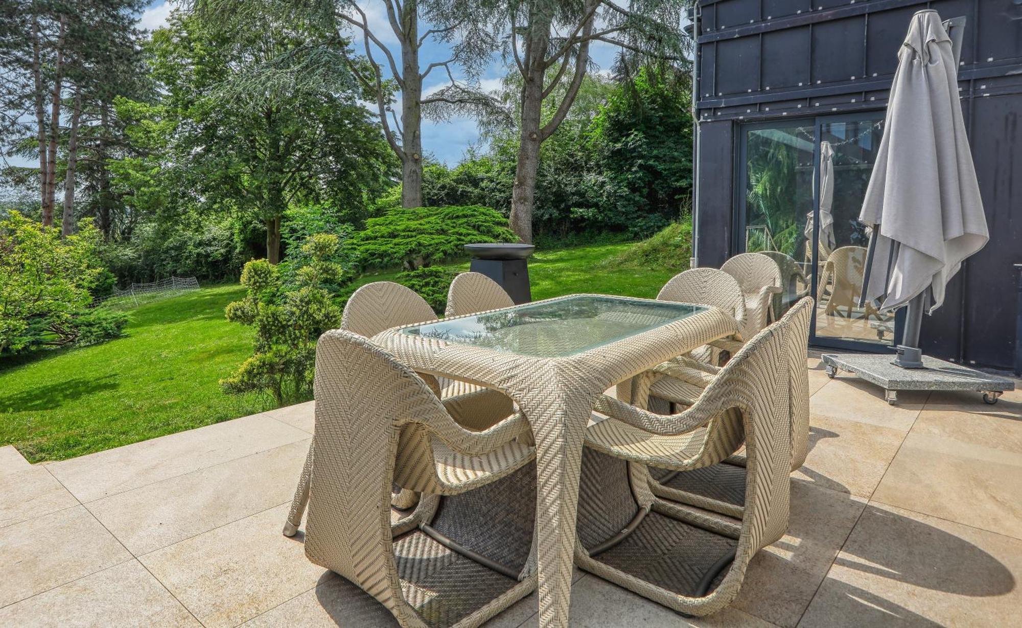 La Villagio Parmain Экстерьер фото